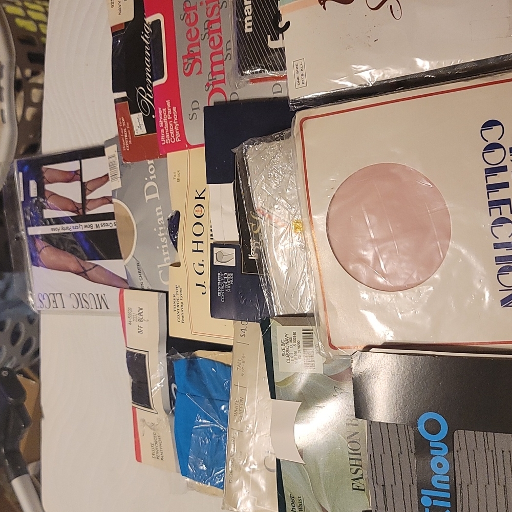 20 pairs of pantyhose
